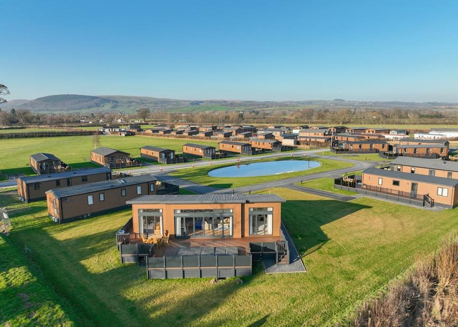 luxury lodge breaks at maesmawr farm resort