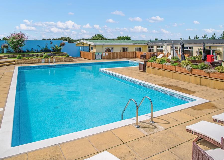 outdoor swimming pool at ocean heights leisure park near new quay