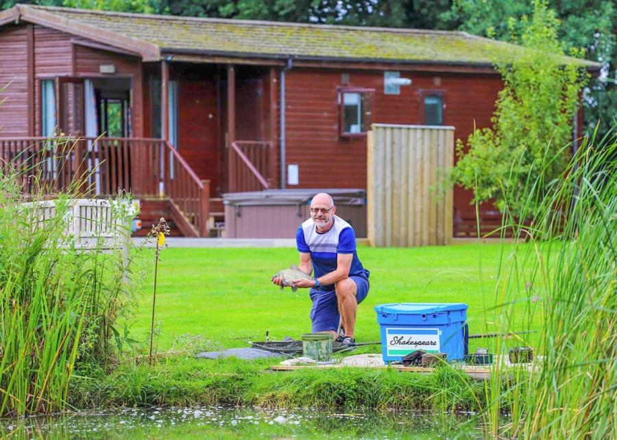 fishing at paradise lakeside lodges in york