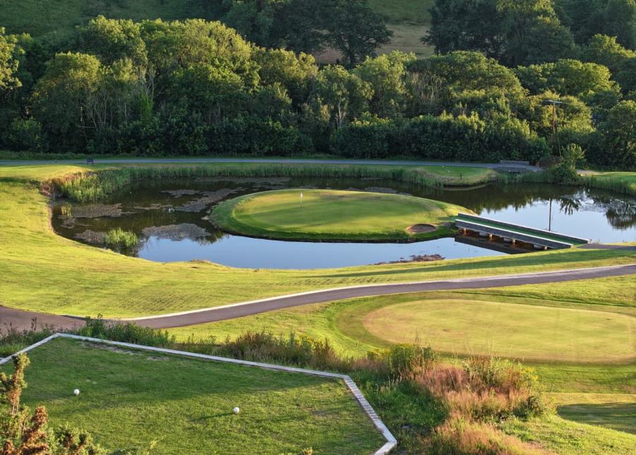 golf at penrhos holiday park 