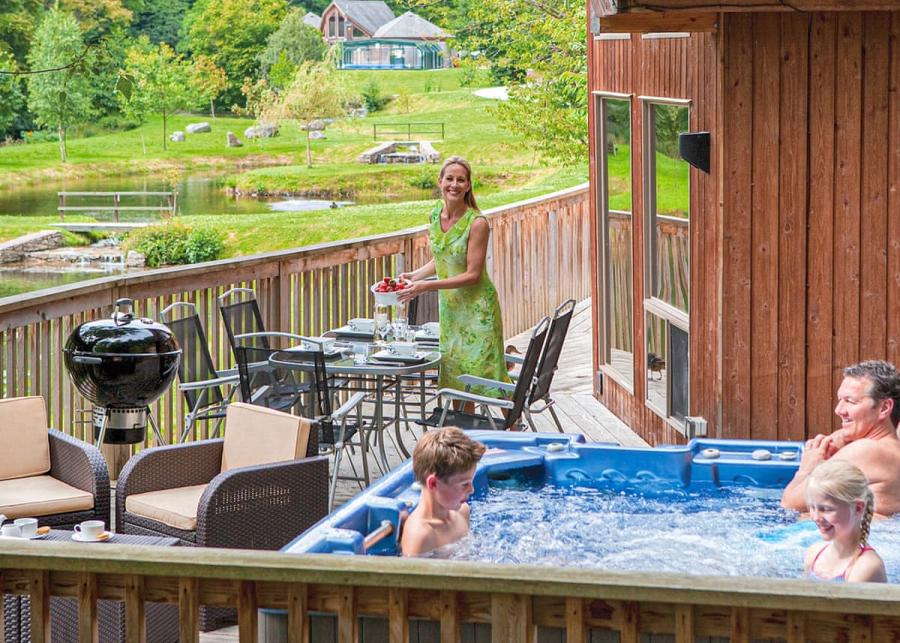 hot tub lodge at penvale lakes lodges in llangollen