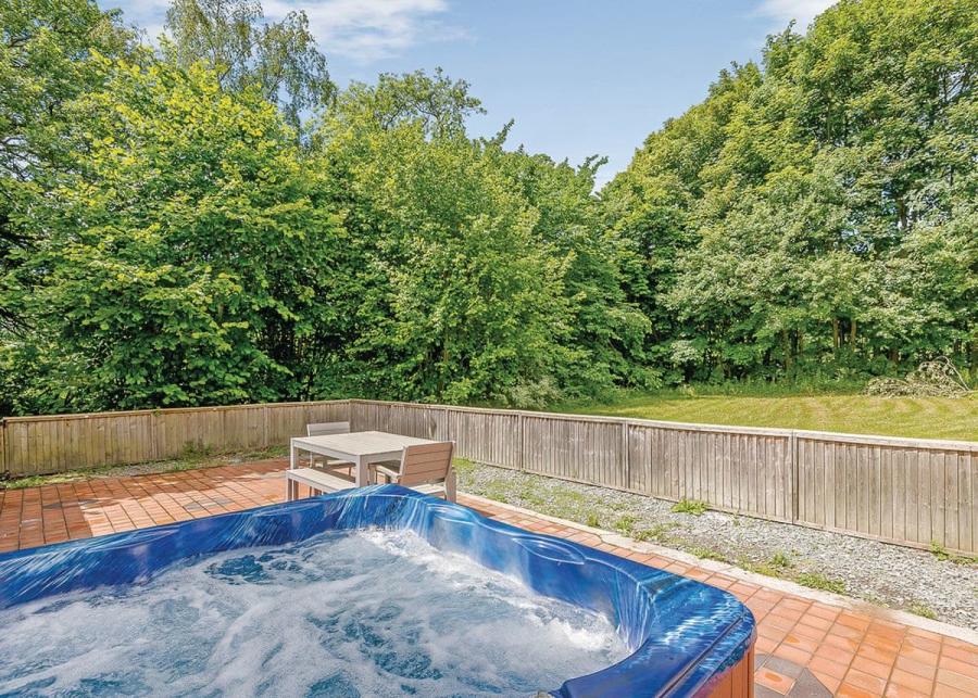 penvale lakes lodges in llangollen