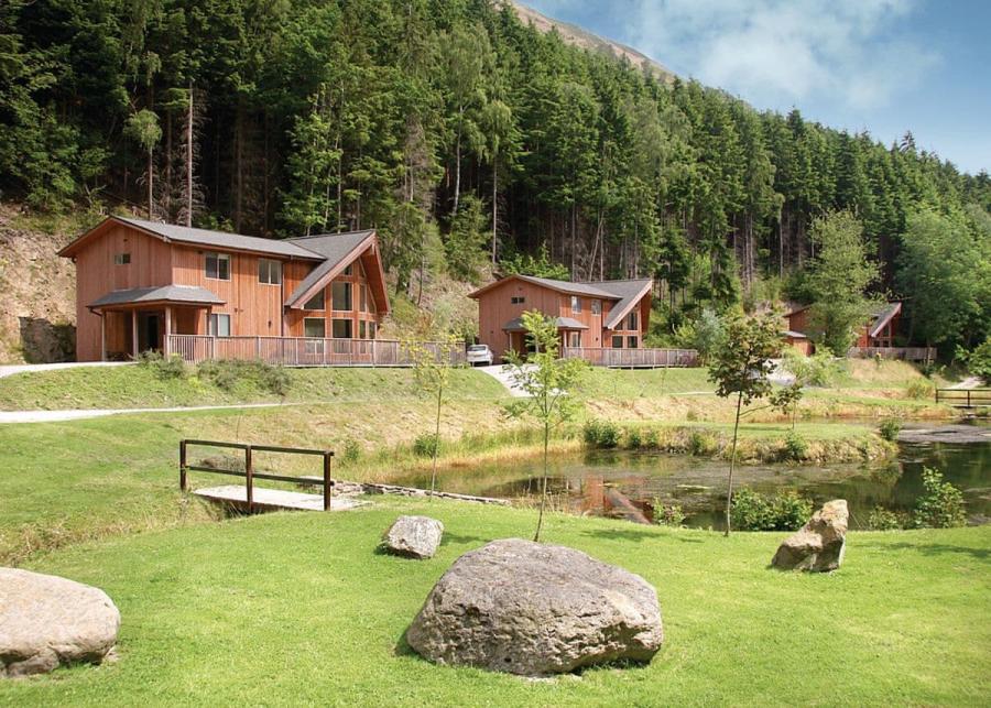 penvale lakes lodges in llangollen