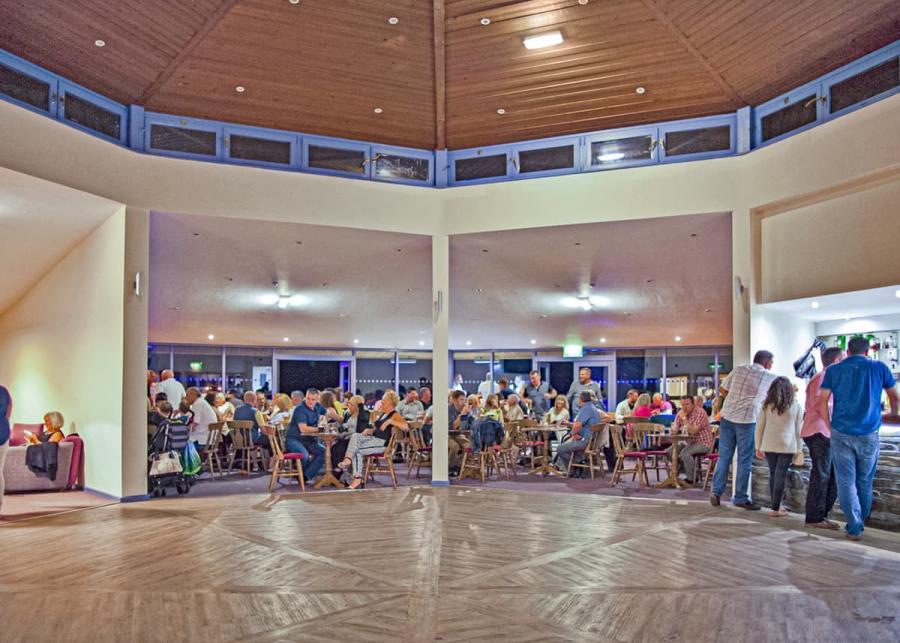 restaurant at sunbeach holiday park 