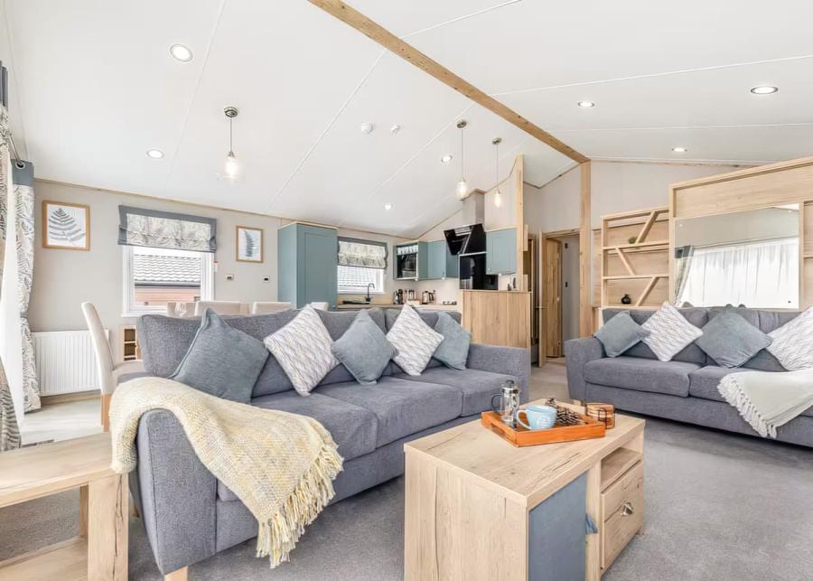 modern lodge living at wayfind pennant park in holywell