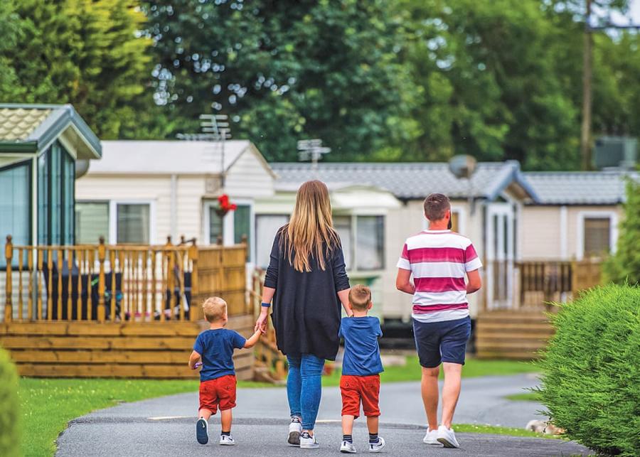 caravan breaks at woodland vale holiday park in ludchurch