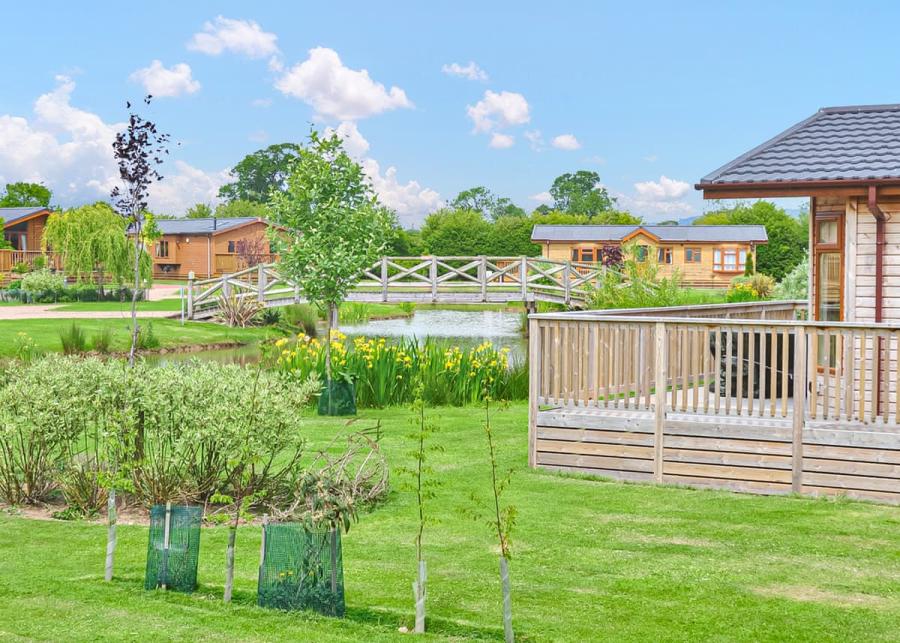 private lodge decking at york house holiday park in thirsk 