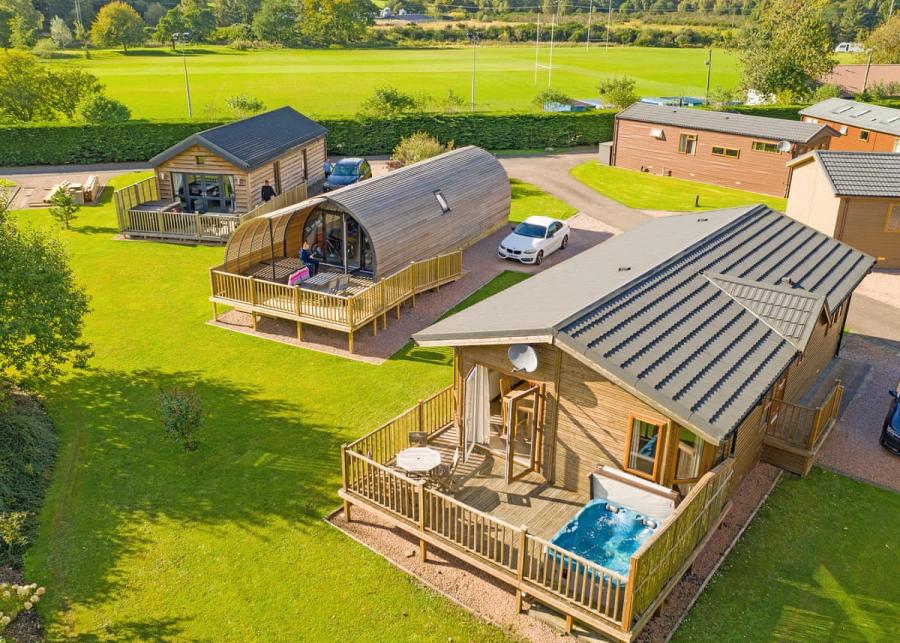 luxury lodges with private hot tubs at at braidhaugh holiday park in crieff