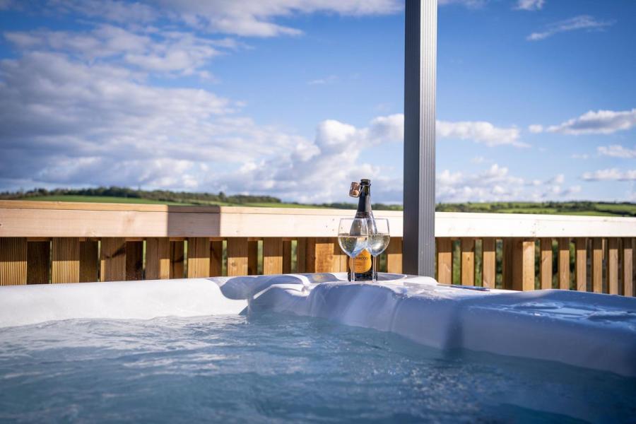 hot tub caravan holidays in Ayrshire at Crofthead Holiday Park