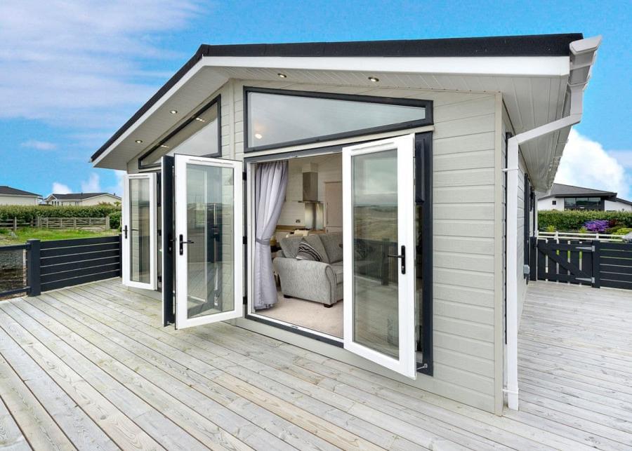 luxury caravan holidays at gimblet rock holiday park in pwllheli