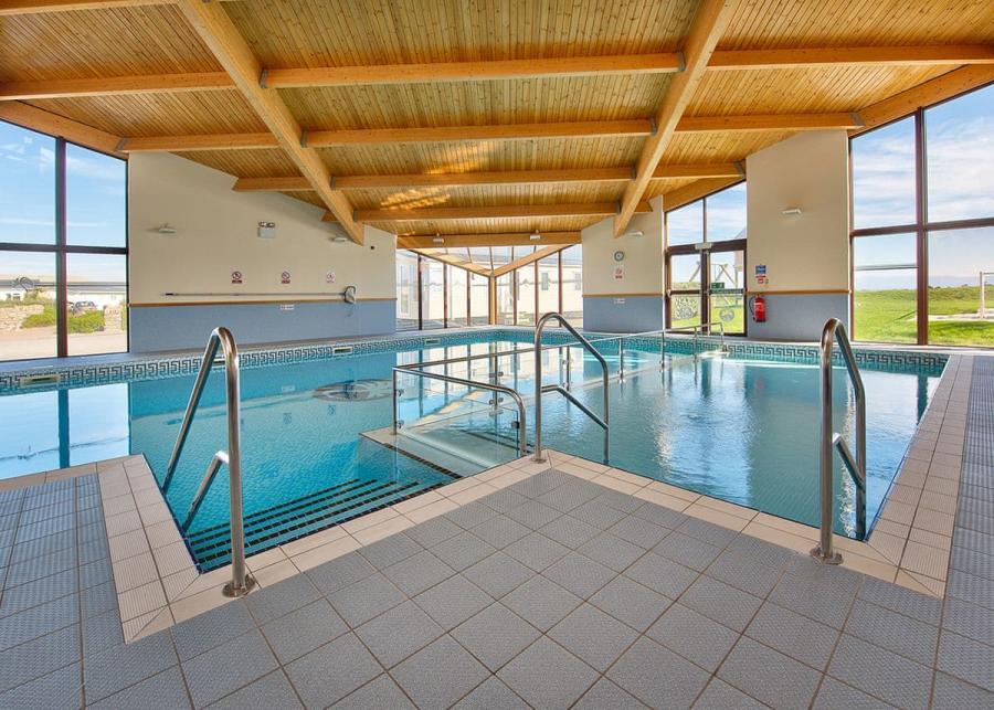 indoor swimming pool at gimblet rock holiday park in pwllheli