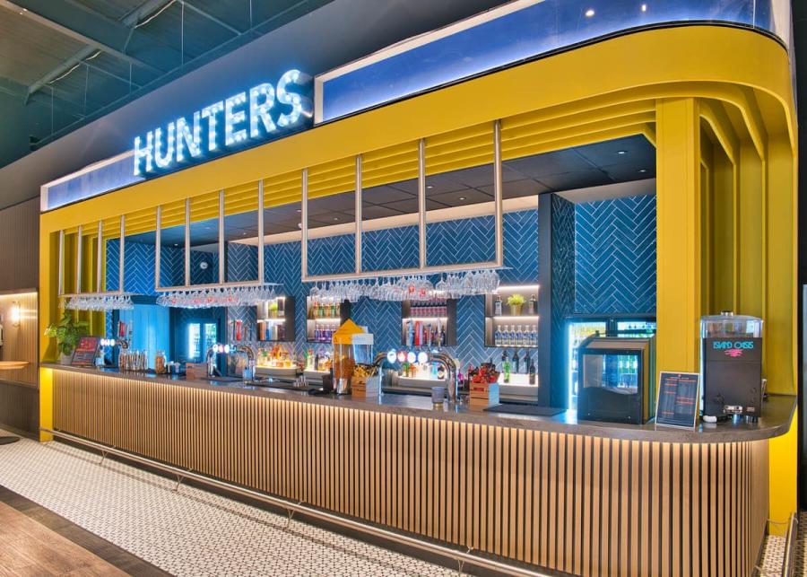 bar and restaurant at hunters quay holiday park in the southern highlands