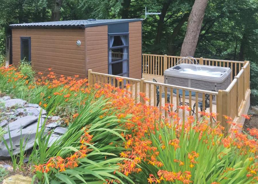 ogwen bank caravan and lodge park near bangor
