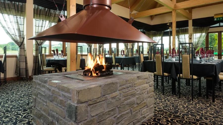 the luxury retaurant at Piperdam