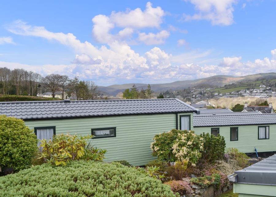 caravan holidays at tan-y-fron holiday park in dolgellau