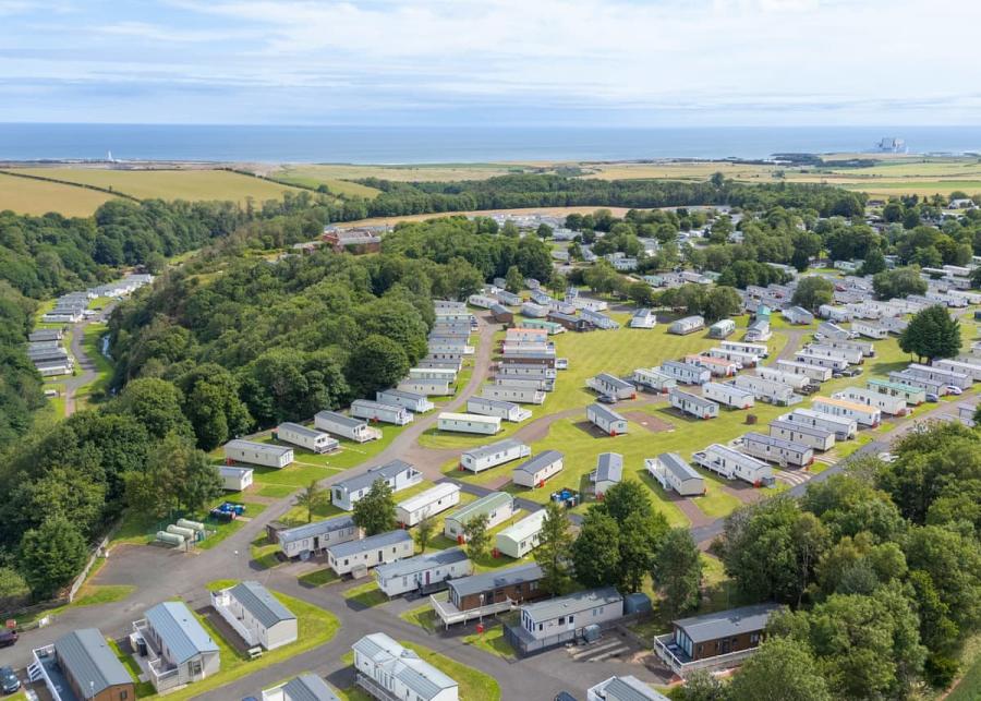 park setting at thurston manor holiday park in east lothian