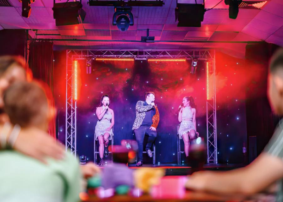 entertainment at thurston manor holiday park in dunbar