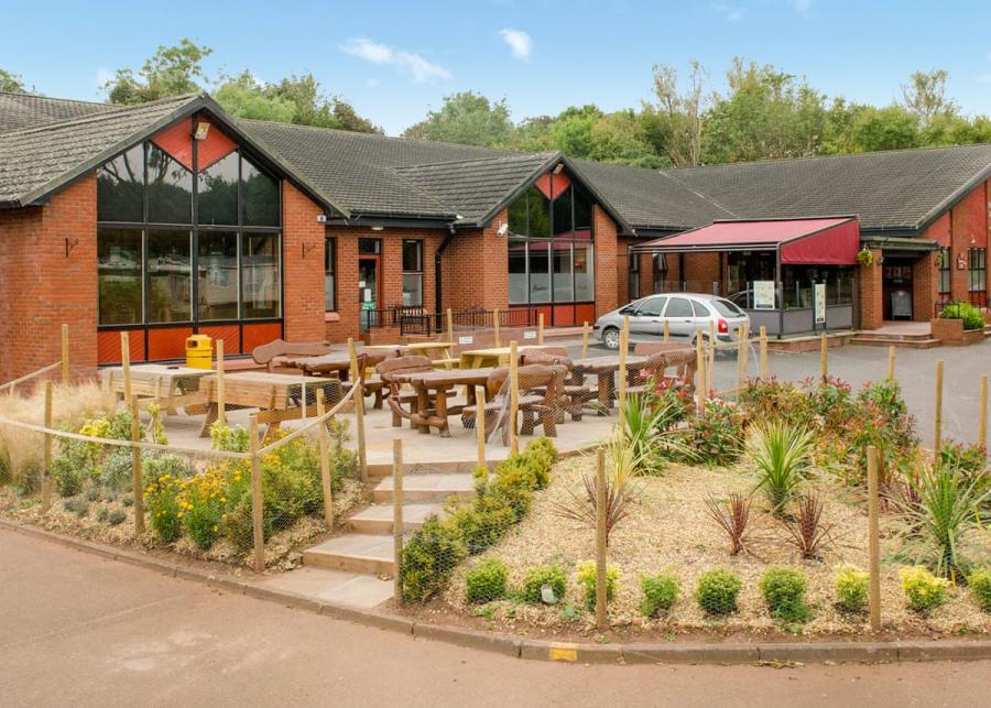 thurston manor holiday park in dunbar