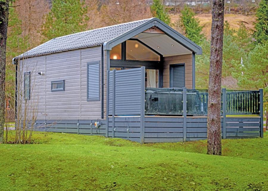 glamping breaks at tyndrum holiday park in tyndrum