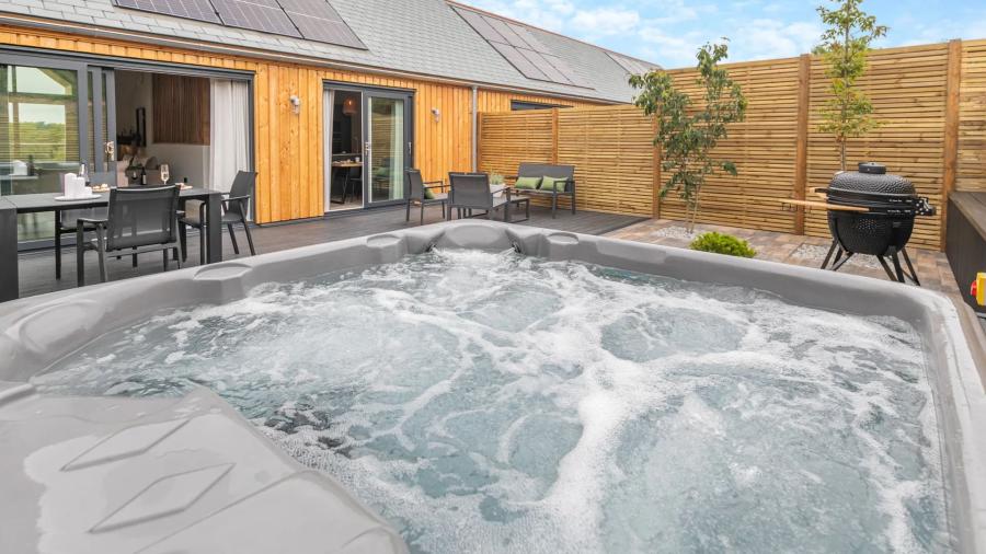 hot tub holidays in Bude at Whalesborough Farm Resort