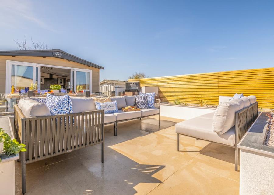 whitehouse holiday park in towyn