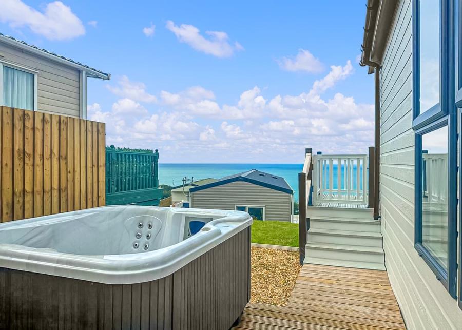 hot tub accommodation at wide horizons holiday park in aberaeron
