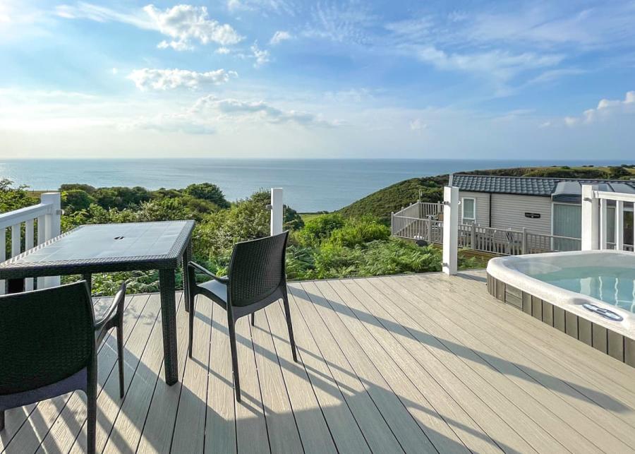 hot tub views at wide horizons holiday park in aberaeron