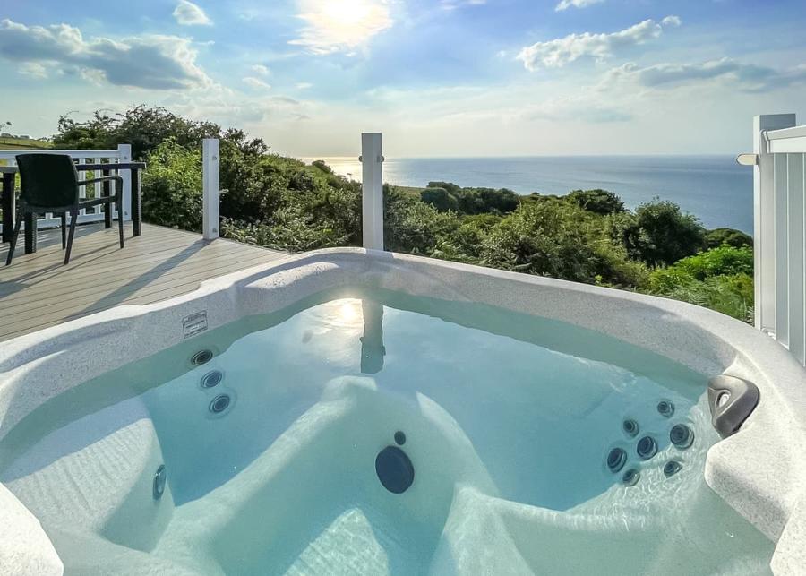private hot tub at wide horizons holiday park in aberaeron