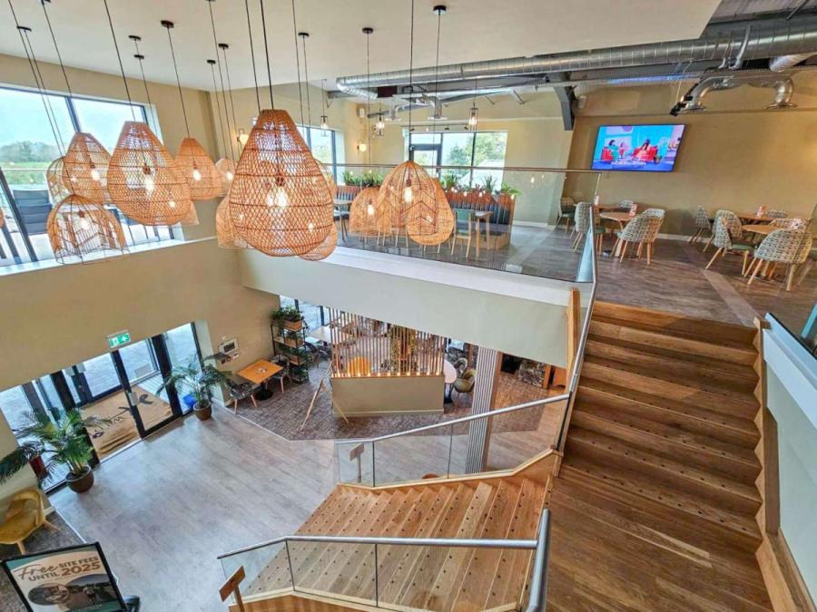 the bar and restaurant at Wild Rose Holiday Park