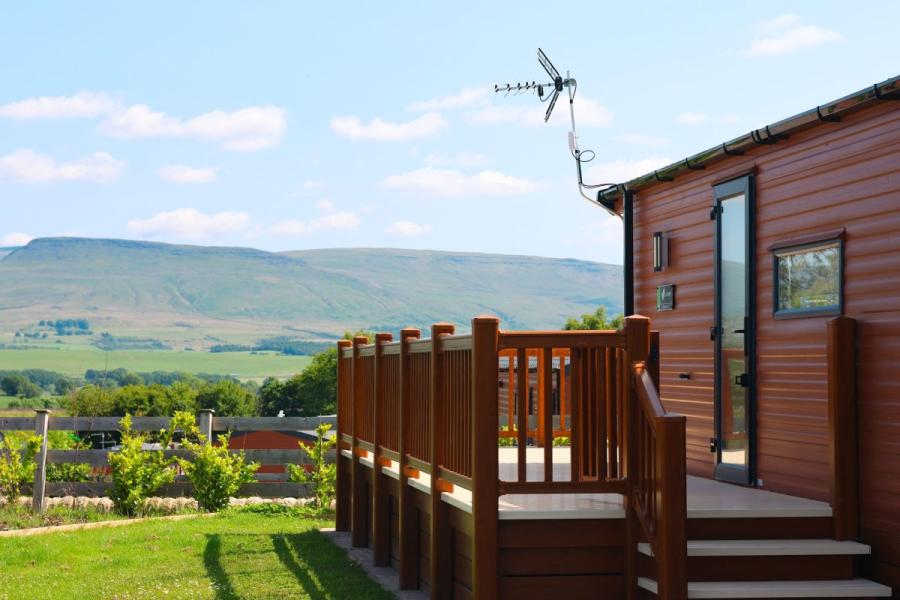 luxury lodges at Wild Rose Holiday Park