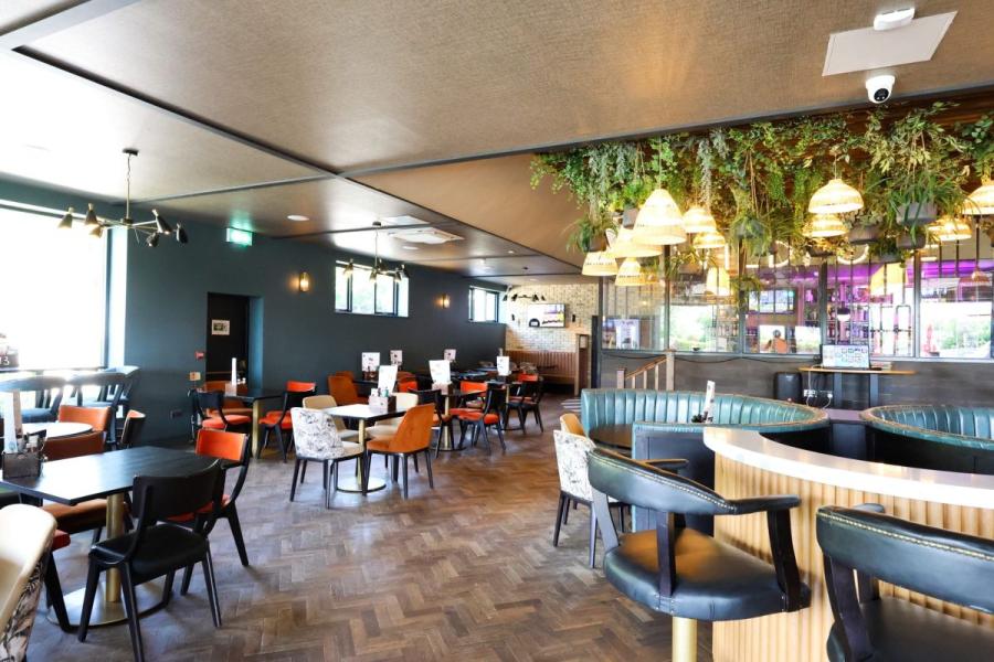 Wild Rose Holiday Park bar area
