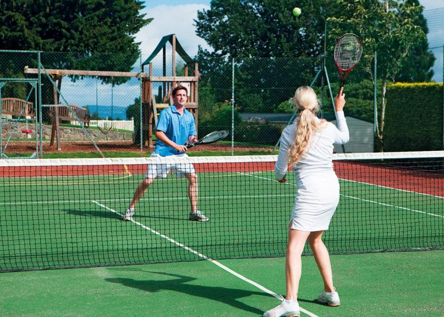 tennis at woodlands hall holiday park 