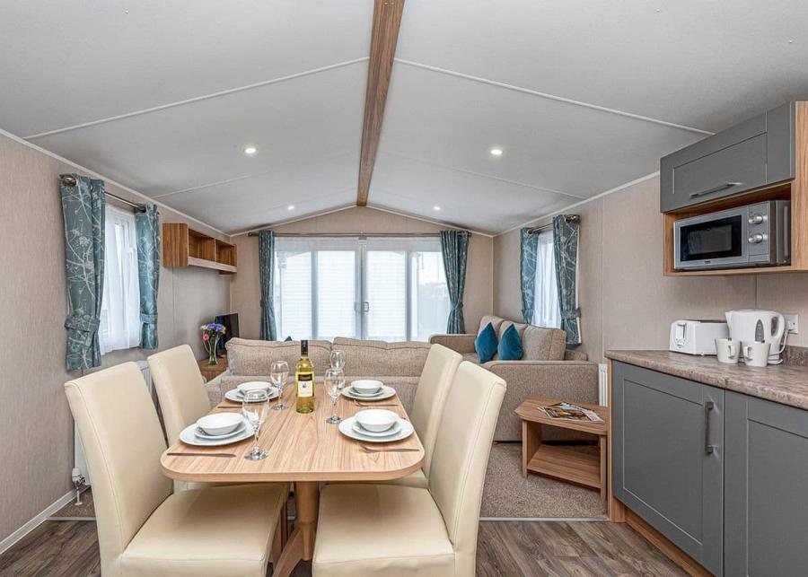 woodlands hall holiday park