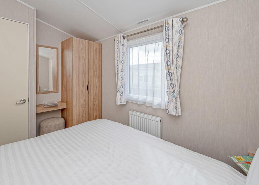 woodlands hall holiday park 