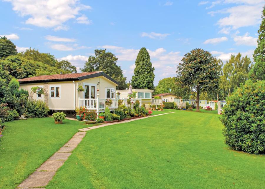 caravan holidays at woodlands hall holiday park near ruthin in denbighshire