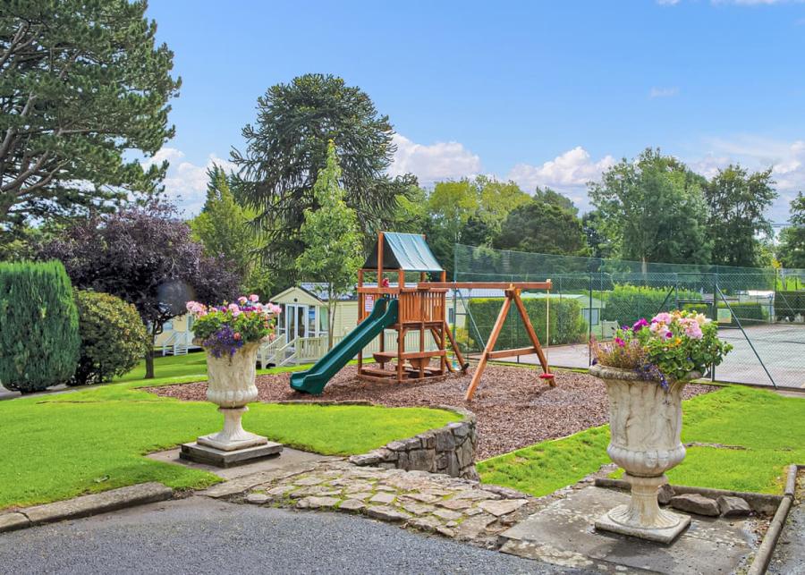 kids play area woodlands hall holiday park