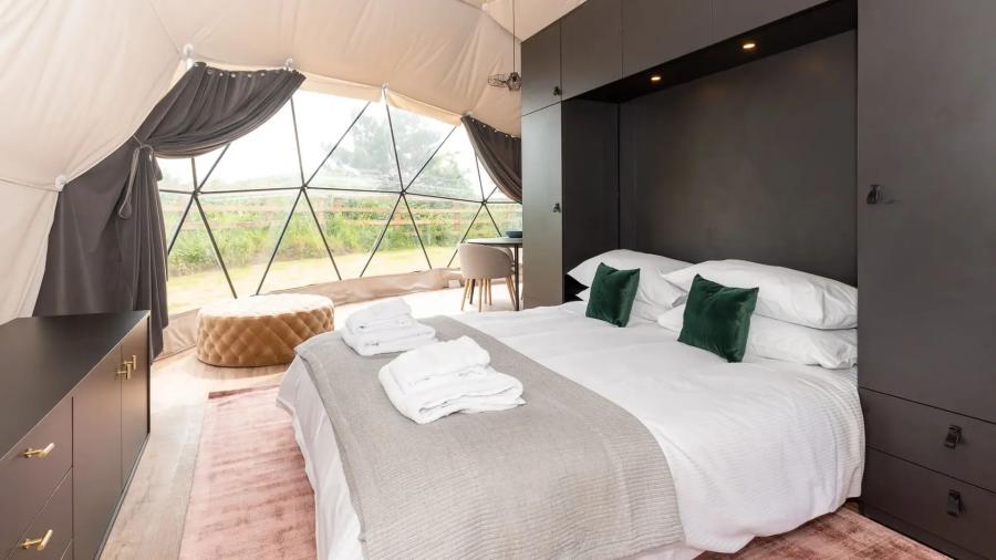 luxury glamping pods at Angrove Country Park