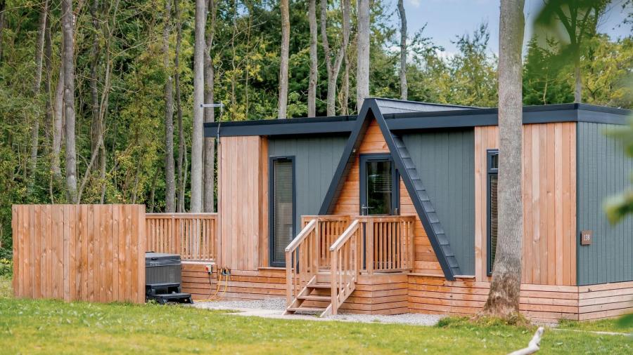 exterior of the lodges at Kenwick Woods Lodge Resort