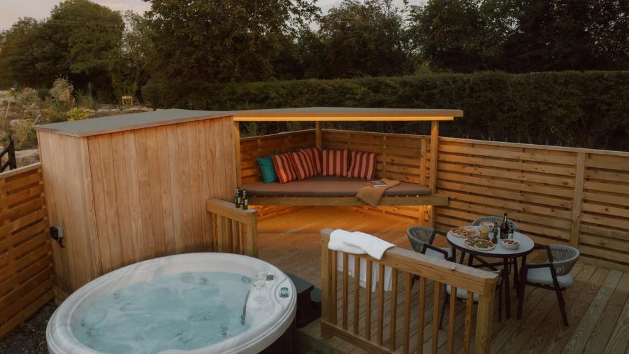 luxury lodge with hot tub near Cleethorpes in Lincolnshire at Laceby Manor Resort