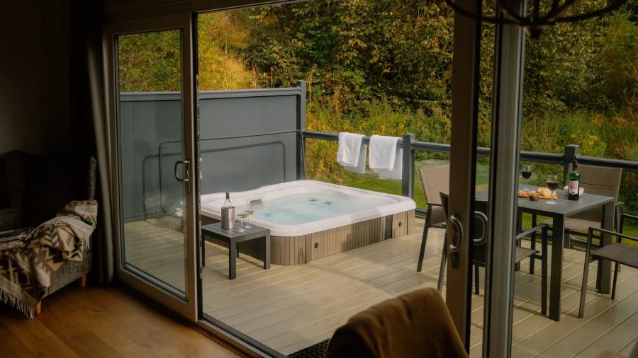 hot tub lodge holidays in the Yorkshire Dales at Aysgarth Holiday Resort