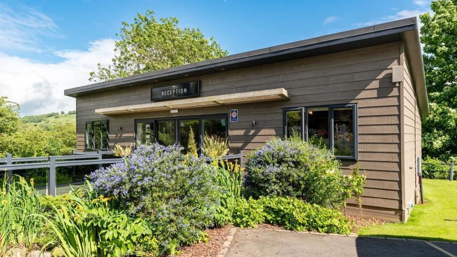 luxury lodge in the grounds at Aysgarth Holiday Resort