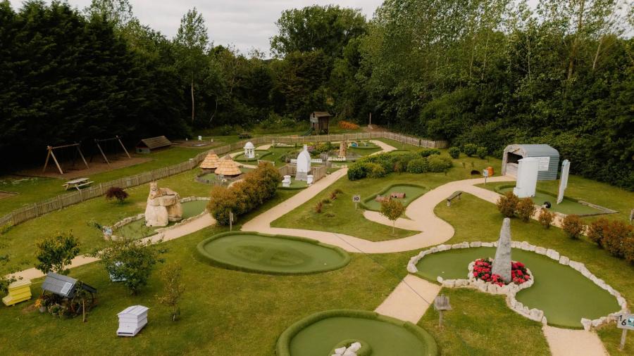 adventure golf at Marwell Resort