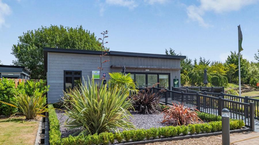 lodge holidays in Northamptonshire at Rockingham Forest Holiday Park