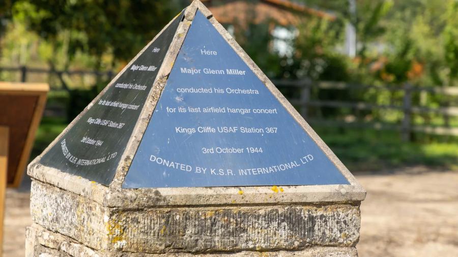 memorial on the park