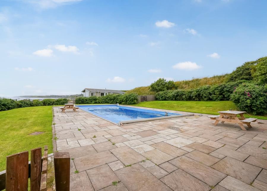 outdoor swimming pool at sauchope links holiday park near fife