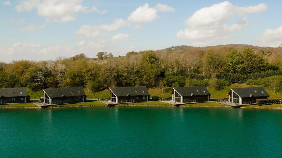 lakeside lodge holidays near Carnforth at Twin Lakes Holiday Park