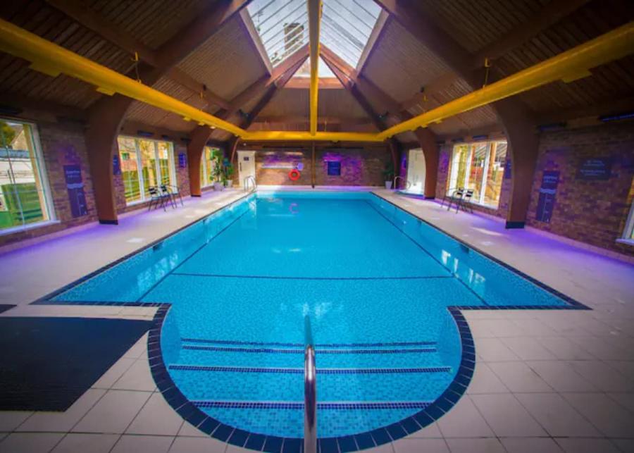 indoor swimming pool at erigmore holiday park near birnam
