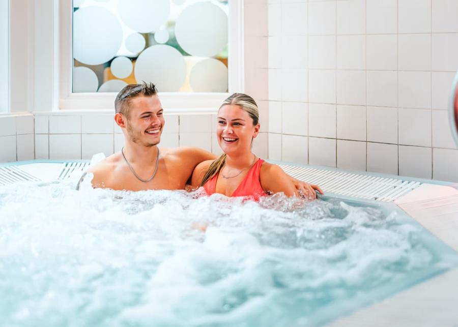 hot tub breaks at erigmore holiday park in perthshire