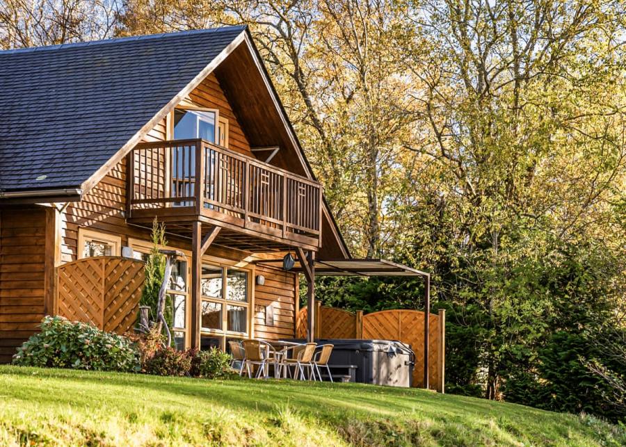 loch lomond waterfront luxury lodges near balmaha