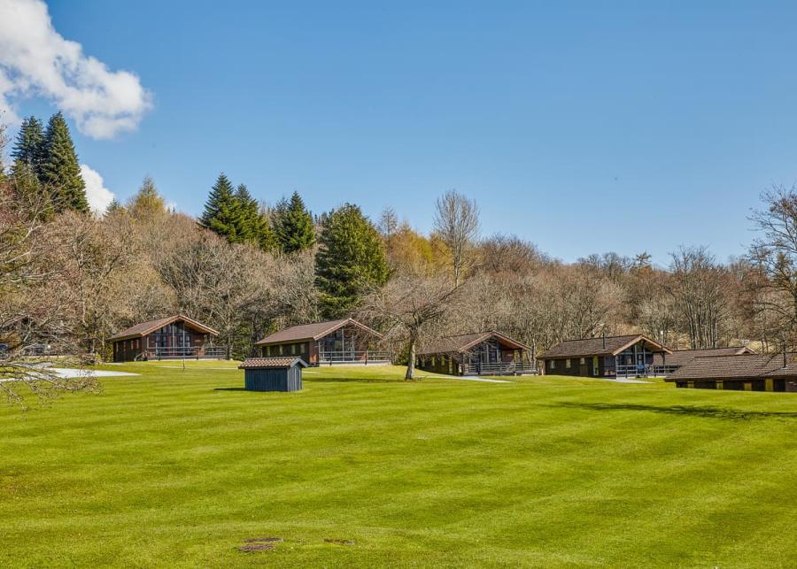 lodge holidays at loch tay highland lodge park near killin